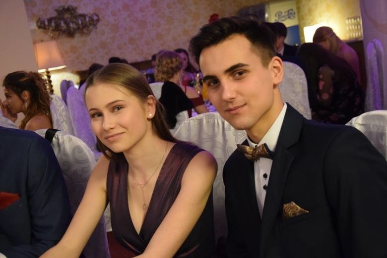 Najpiękniejsze pary na studniówkach 2019 w Małopolsce [ZDJĘCIA]