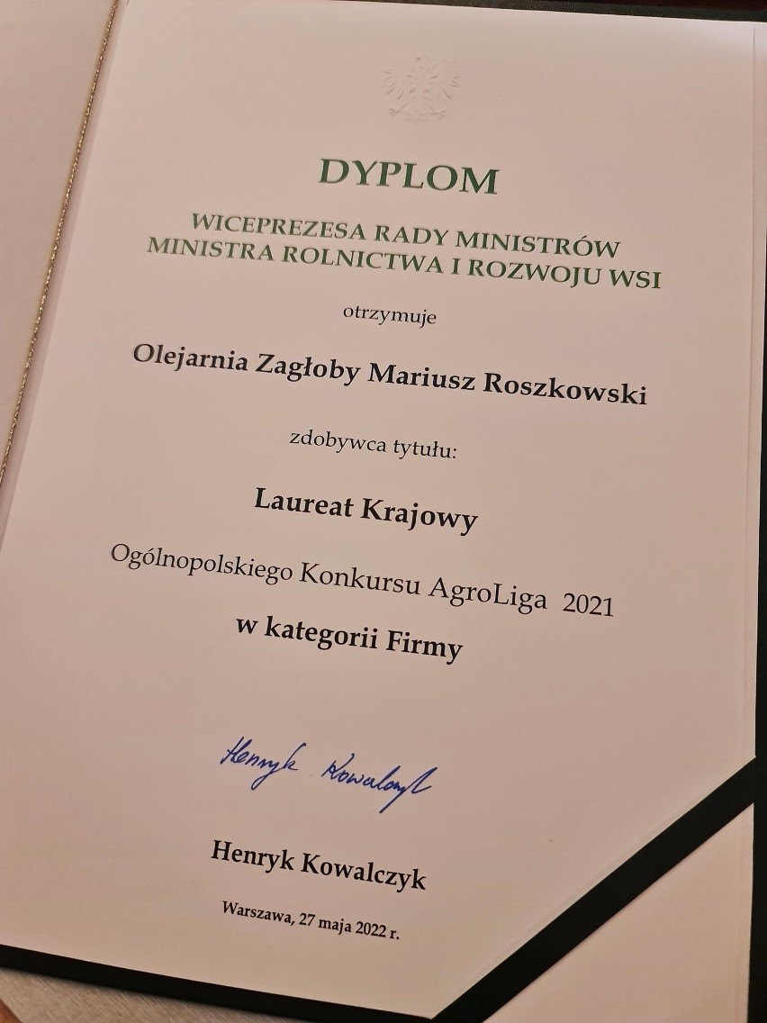 Olejarnia Zagłoby z Mikułowic z dyplomem od prezydenta Polski Andrzeja Dudy za wysokie miejsce w konkursie AgroLiga 2021