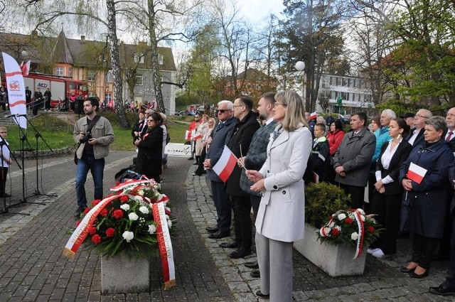 Miastczanie uroczyście świętowali 232. rocznicę uchwalenia Konstytucji 3 Maja. Była m.in. msza święta i uroczystości pod pomnikiem Narodu Polskiego.