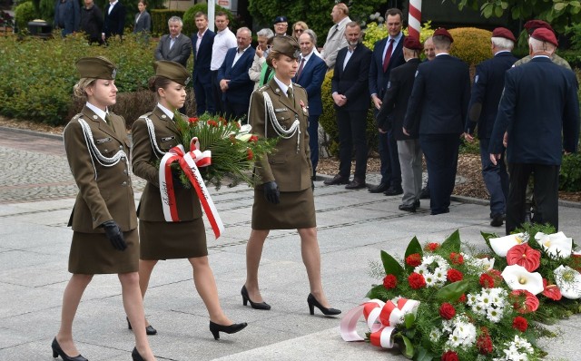 Uroczystości na placu Kościuszki w Oświęcimiu w 79. rocznicę zakończenia II wojny światowej