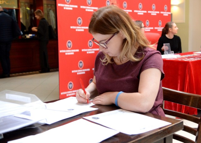 Katarzyna Szymańska, studentka Wyższej Szkoły Handlowej była jedną z uczestniczek Maratonu Pisania Listów.
