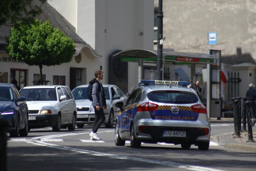 Lubelskie: Większe prawa dla pieszych i zakaz telefonów na pasach. 1 czerwca wchodzi w życie nowy kodeks drogowy  