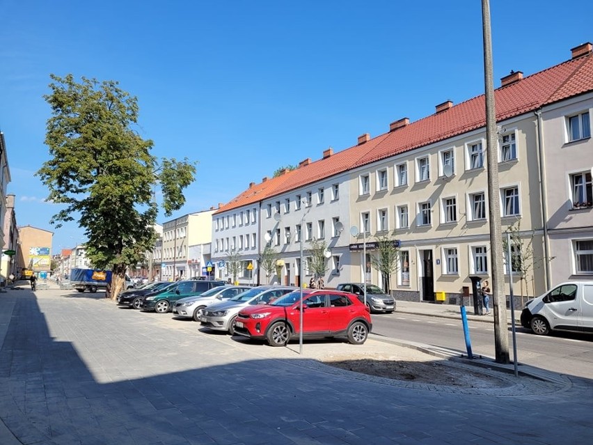 Ulica Mickiewicza w Słupsku prawie gotowa. Będzie gładki parking i prosty chodnik [ZDJĘCIA]