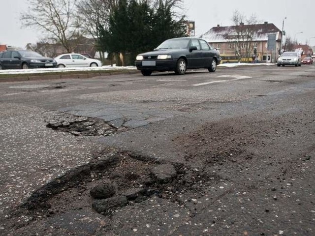 Nie tylko w regionie jest fatalnie. Podobna sytuacja jest na drogach w mieście.