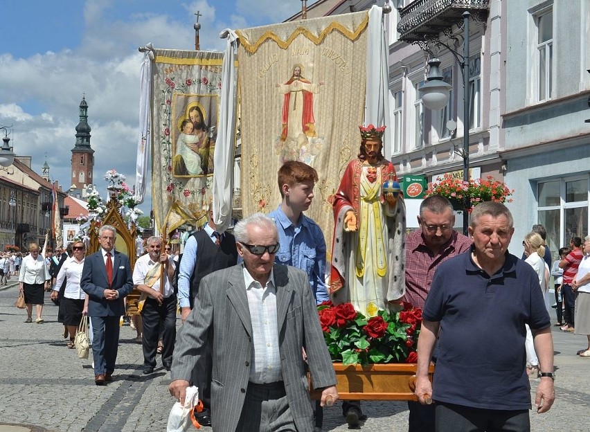 Największa procesja, na której czele szedł biskup radomski...