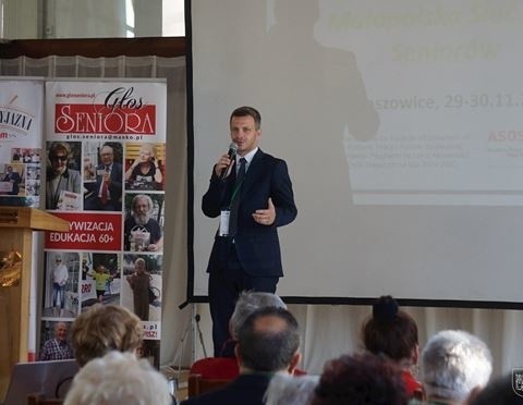 Konferencja w Tomaszowicach z udziałem seniorów