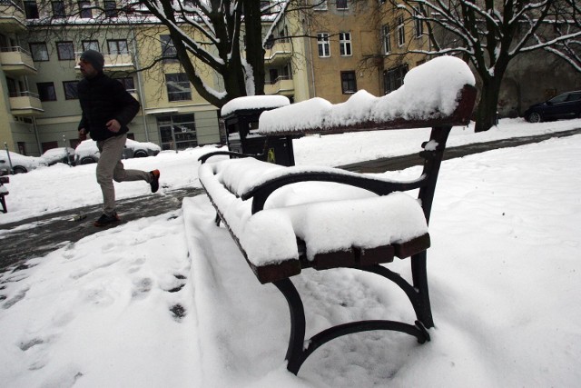 Jaka będzie pogoda w lutym? IMGW po analizie modeli pogodowych informuje, że możliwy spadek temperatury nawet do blisko -30 st. C.SPRAWDŹ PROGNOZĘ NA LUTY - przejdź dalej przy pomocy strzałek lub gestów na smartfonie. 