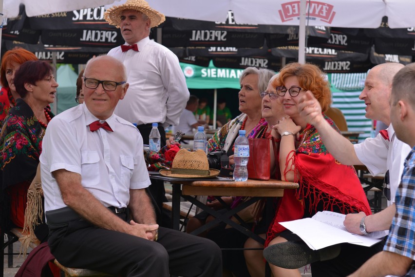 Na placu przed Parkiem Wodnym w Redzikowie w sobotę odbył...