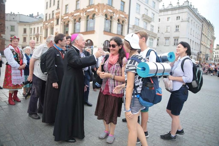 Kraków. Pielgrzymi tłumnie ruszyli na Janą Górę [ZDJĘCIA]