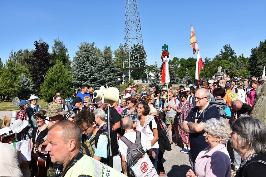 Ruszyła 29. pielgrzymka Suwałki-Wilno. Setki pielgrzymów w drodze do Ostrej Bramy (zdjęcia)