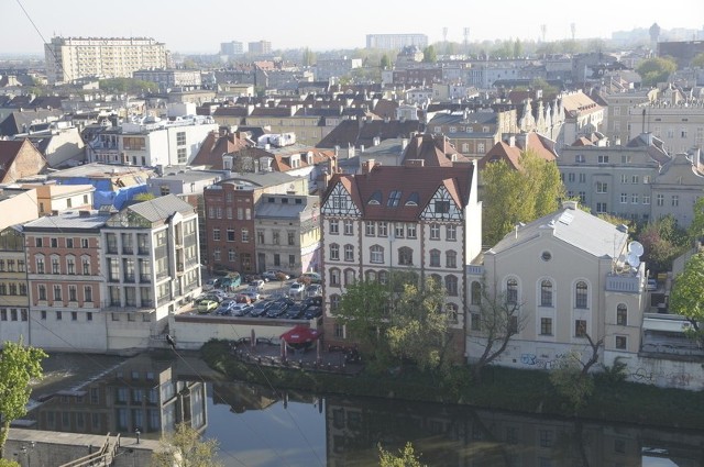 Opłata ma być naliczana od powierzchni dachów oraz od powierzchni nieruchomości, z których deszcz spływa do kanalizacji.