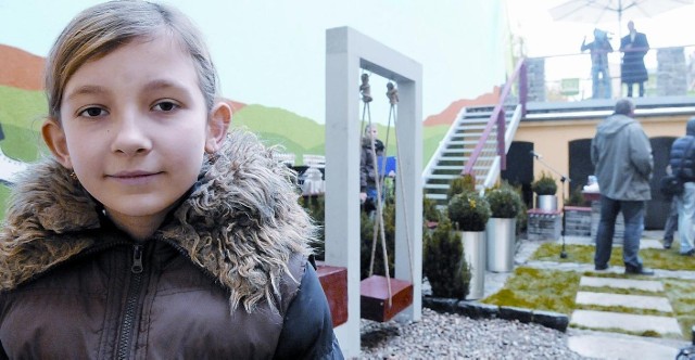 Z bajeranckiego podwórka cieszyła się dziesięcioletnia Sandra Lenckowska, która tu mieszka.