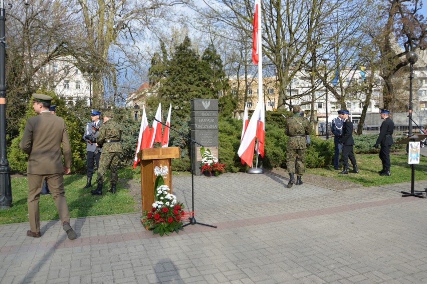 Ósma rocznica katastrofy smoleńskiej w Opolu. Obchody na pl....