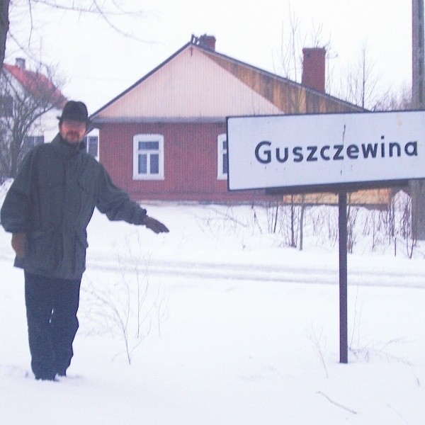 Ta wieś przed wojną nazywana była Huszczewina i taka nazwa zapewne widniałaby przy obecnej, gdyby w naszej gminie radni uchwalili nazwy dwujęzyczne. Ale nawet sami zainteresowani, czyli mieszkańcy podchodzą do tego tematu pasywnie - mówi Mirosław Kulbacki.