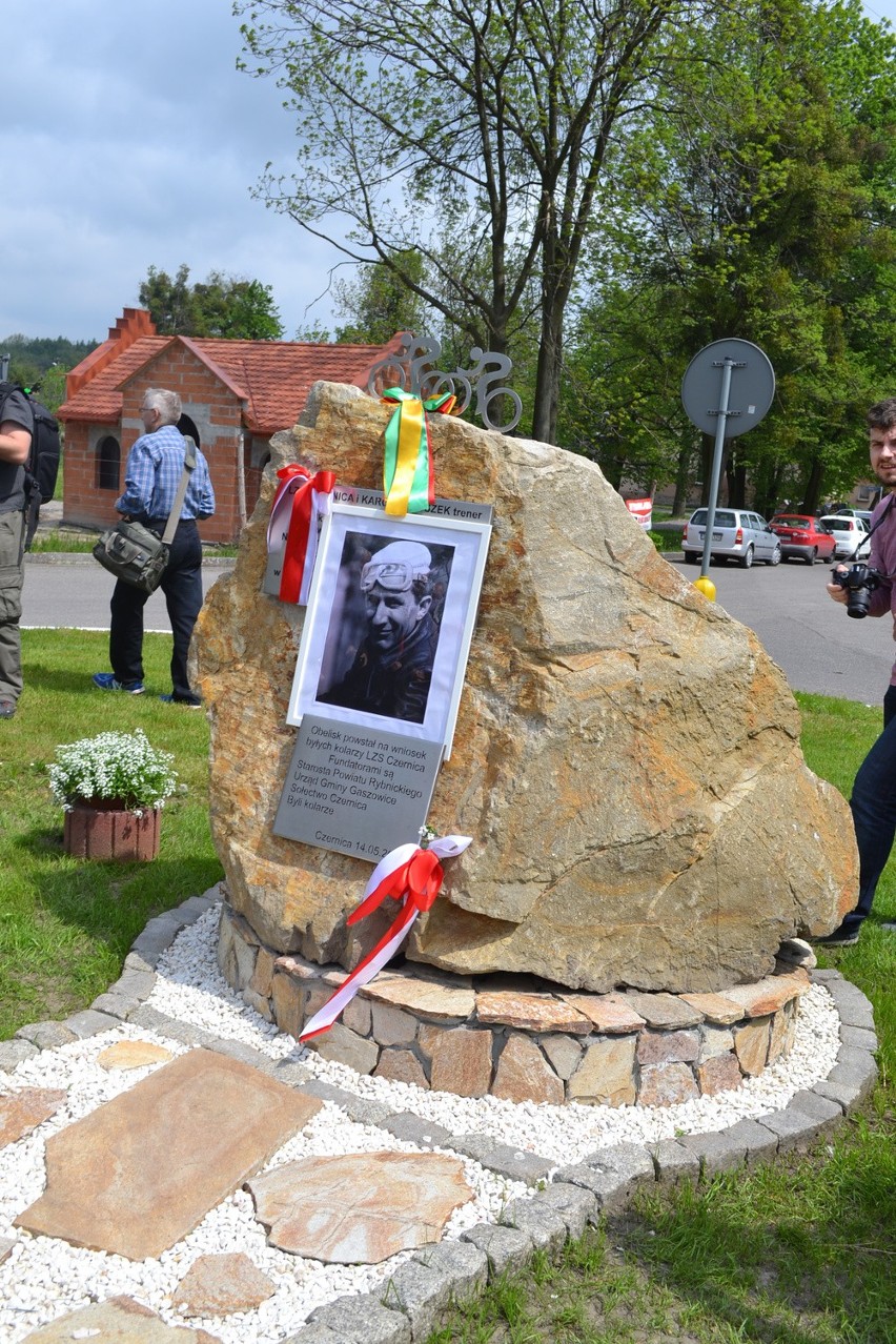 W Czernicy odsłonięto obelisk upamiętniający legendarnego...