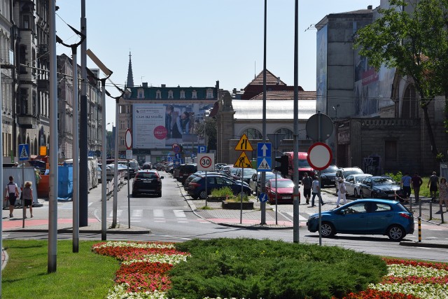 Ulica Dworcowa w Katowicach to jedna z najbardziej zaniedbanych przestrzeni w centrum.