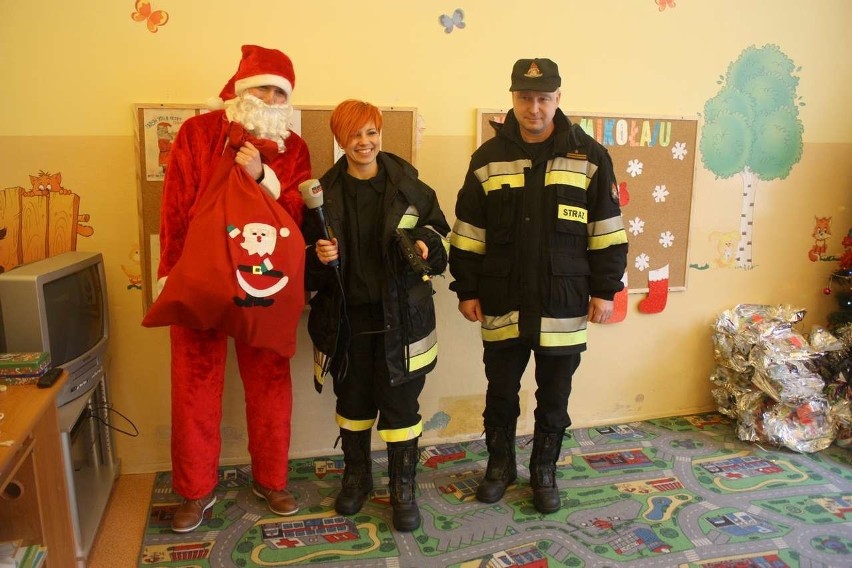 Św. Mikołaj przyjechał do Rokitna Szlacheckiego... wozem strażackim