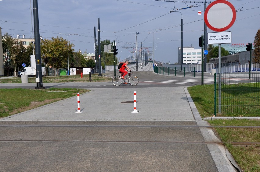 Estakada miała służyć także służbom ratunkowym. Wjazdu od...