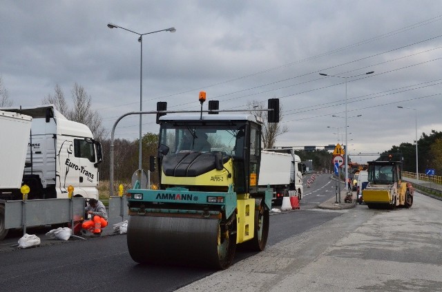 Jeśli pogoda pozwoli, to prace na remontowanym skrzyżowaniu być może potrwają krócej niż zakładano