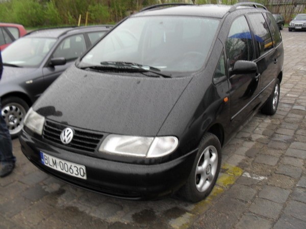VW Sharan, 1999 r., 1,9 TDI, elektryczne szyby i lusterka, podgrzewane fotele, klimatyzacja, wspomaganie kierownicy, 17 tys. 200 zl