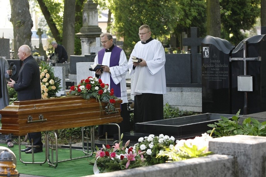 Ponowny pogrzeb mecenas Joanny Agackiej - Indeckiej, ofiary...