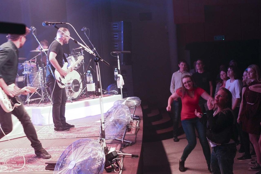 Koncert zespołu Happysad w Kobylnicy (zdjęcia)