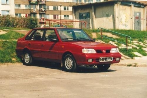 Fot. archiwum: Sedan Atu wprowadzony w 1996 r. W kwietniu...