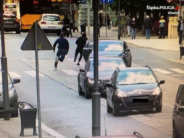 Pościg za fałszywym policjantem w Gliwicach. Oszust został złapany na środku ulicy