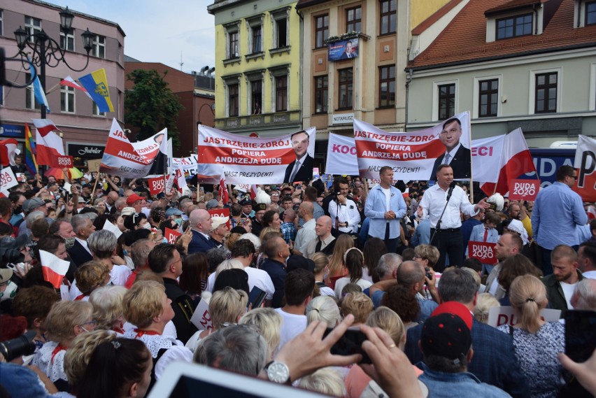 Prezydent Andrzej Duda na finiszu kampanii w Rybniku...