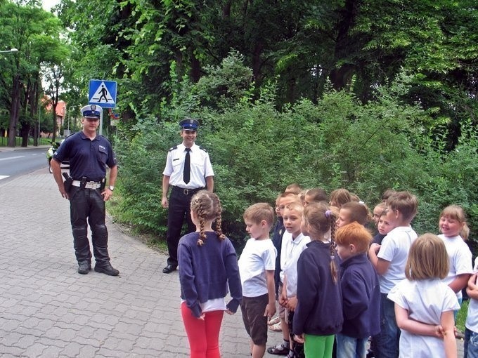 Mogileńscy policjanci czytali dzieciom