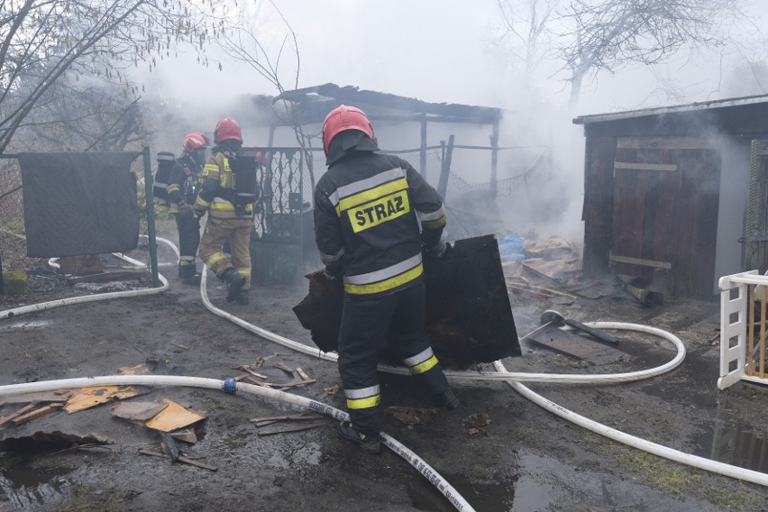 Pożar, który wybuchł w środę (15.03) przy ul. Paderewskiego...