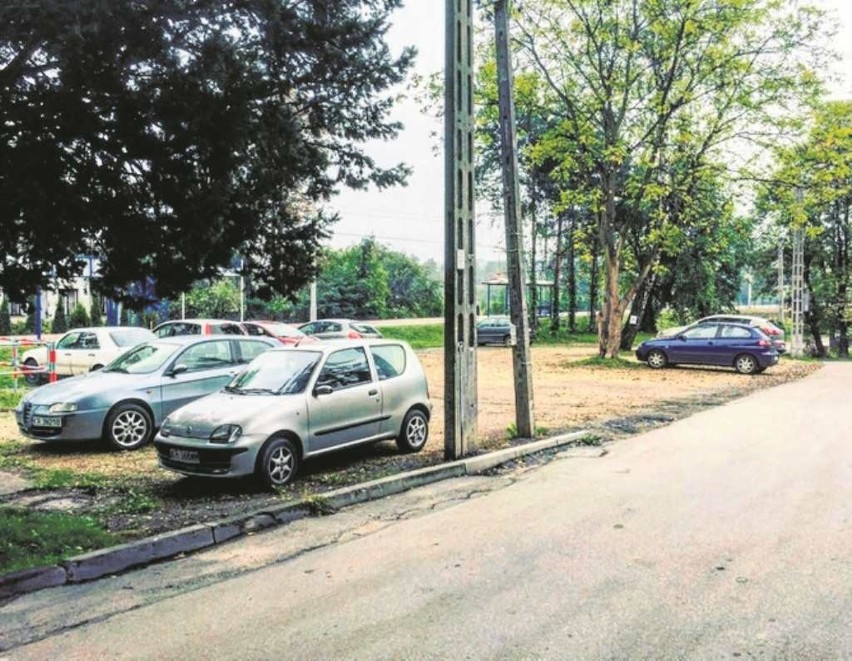 Parking park and ride w rejonie stacji Bieżanów Drożdżownia