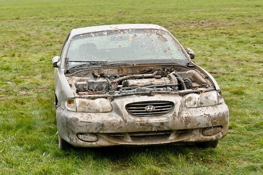 Wrak Attack na torze w Ułężu (oglądaj ZDJĘCIA)