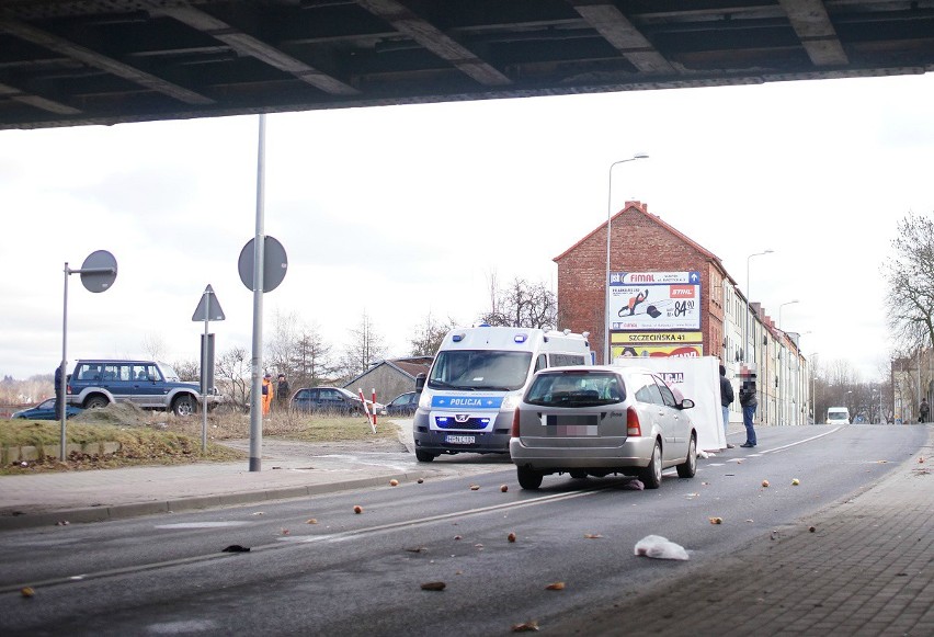 Śmiertelne potrącenie koło wiaduktu na ulicy Poniatowskiego w Słupsku 