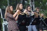 Odpust w Kamiance (gmina Rzekuń). Impreza nad Narwią, goście dopisali mimo deszczowej pogody. 31.07.2022. Zdjęcia