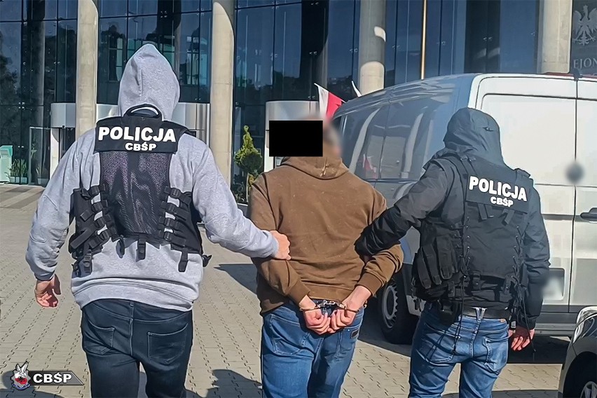 W Toruniu i Warszawie aresztowano trzy osoby