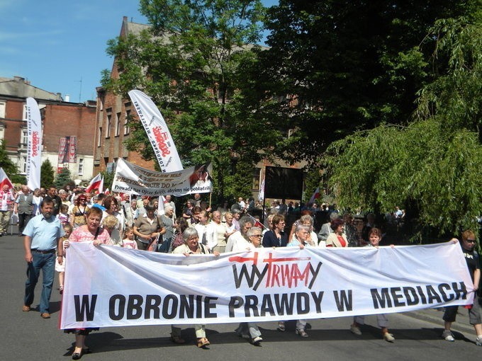 Ulicami Grudziądza przeszedł marsz w obronie telewizji Trwam [FOTOGALERIA]