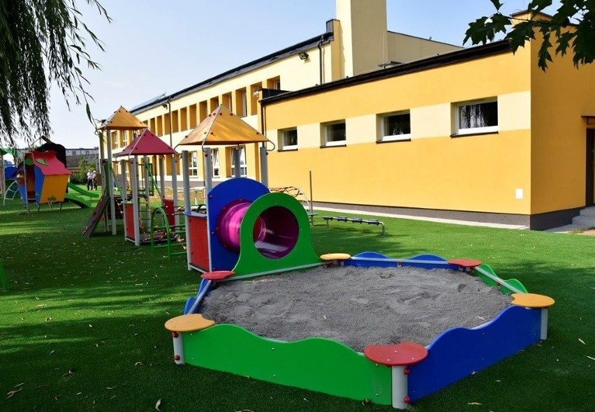 Jest nowy parking i dwa place zabaw dla przedszkolaków w Tarnobrzegu. Zobacz zdjęcia