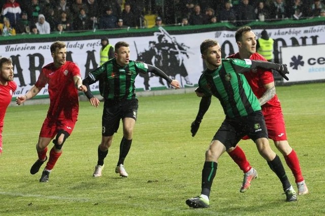 Na początku stycznia piłkarze Stali Stalowa Wola (na zielono-czarno) rozpoczną przygotowania do rundy wiosennej
