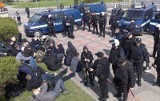 Wojna na ulicach Białegostoku. Anarchiści oskarżeni, skinom się upiekło (wideo, zdjęcia)