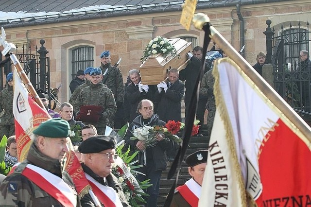 Kielczanie tłumnie pożegnali Stefana Karskiego.