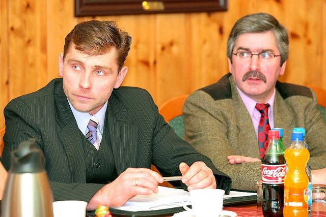 Radny Krzysztof Reszka (po lewej). Obok Jan Mania.
