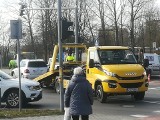 Zderzenie dwóch pojazdów przy ul. Jana Pawła II w Koszalinie [ZDJĘCIA]