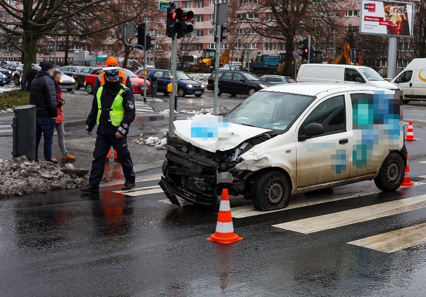 Wypadek na ulicy 26 Kwietnia w Szczecinie.