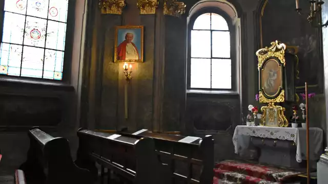 Wnętrze kaplicy Zmartwychwstania we wrocławskiej katedrze. Tutaj trwa dzienna adoracja Najświętszego Sakramentu. Parafia chce zrobić całodobową
