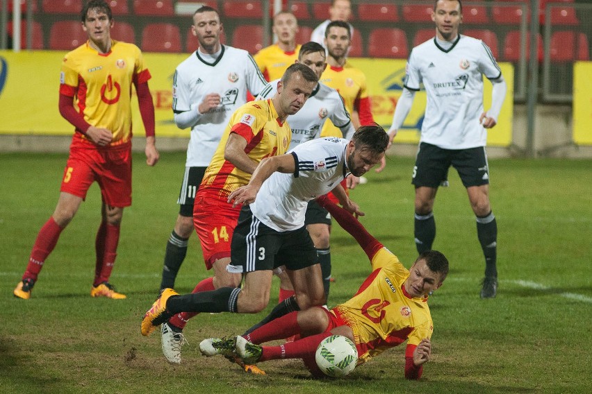 W sobotę na stadionie przy ul. A. Mickiewicza w Bytowie,...