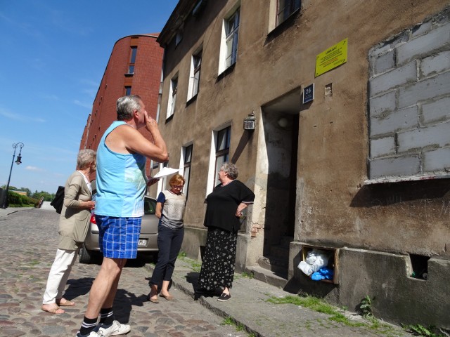 Wszystko wskazuje na to, że lokatorzy znajdą nowych dach nad głową do końca października