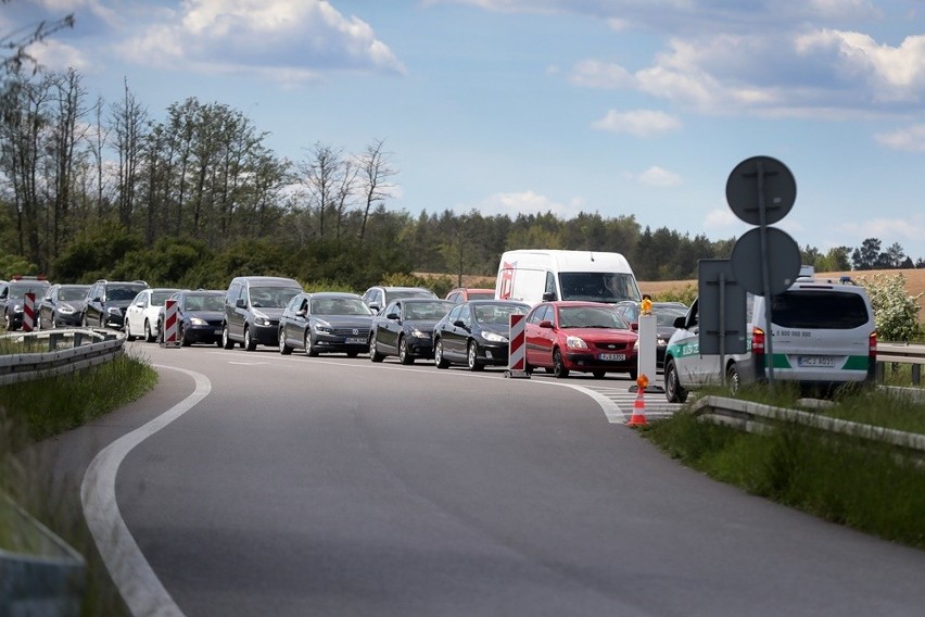 Ogromny korek na przejściu granicznym w Kołbaskowie