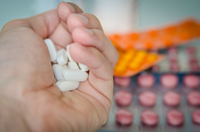 Główny Inspektorat Farmaceutyczny wydał kolejne decyzje o wycofaniu serii leków.  Najwięcej leków na astme.