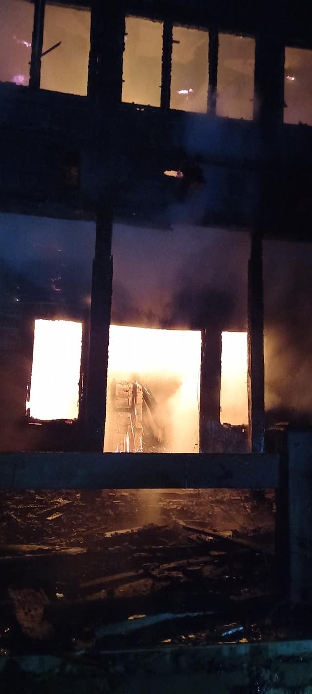 Pożar dawnego pensjonatu w Kazimierzu Dolnym. Akcja gaśnicza trwała całą noc